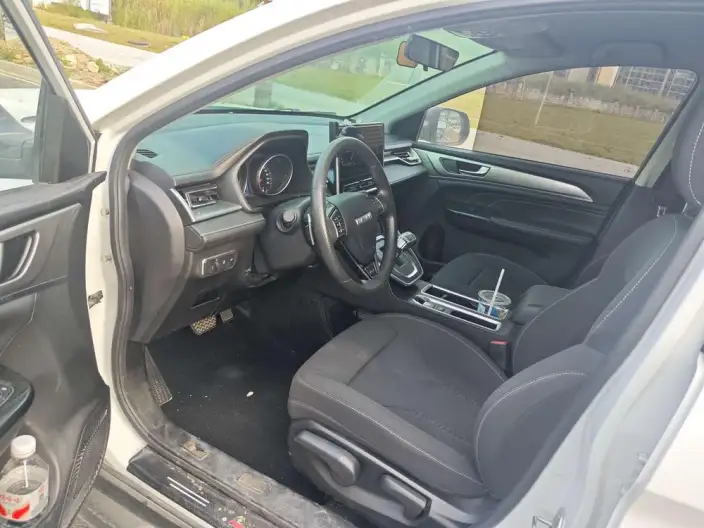 Haval M6 2023 Model PLUS 1.5T DCT Elite Smart Connect Model – фото 9