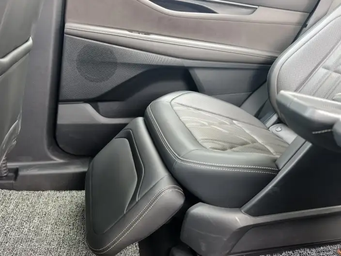 Ford Edge 2026 Model Ford Edge L 2.0T EcoBoost E Hybrid 4WD VII seat Supreme Model – фото 10