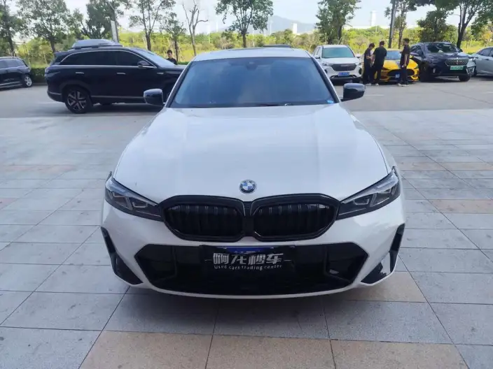 BMW 3 Series 2026 Model 330Li M Sports Night Set – фото 2
