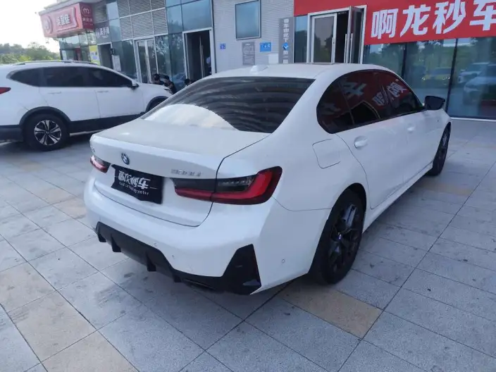 BMW 3 Series 2026 Model 330Li M Sports Night Set – фото 6