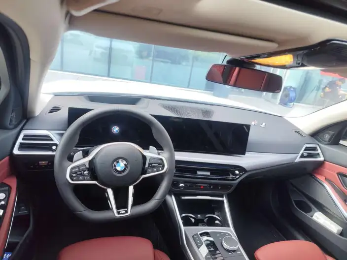 BMW 3 Series 2026 Model 330Li M Sports Night Set – фото 8
