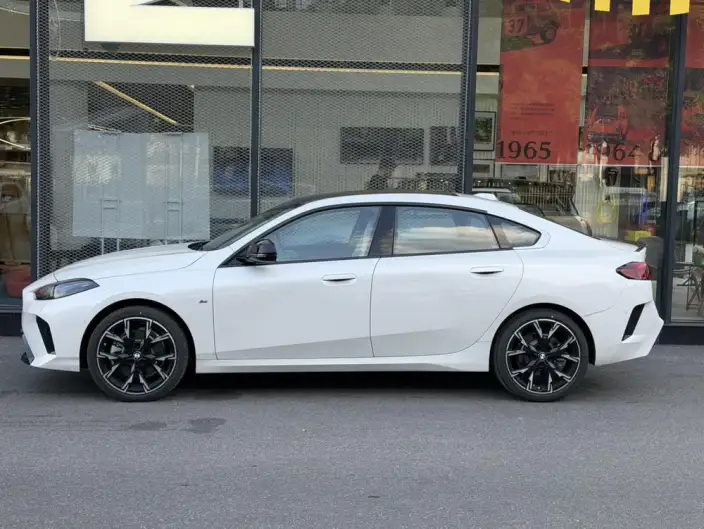 BMW 2 Series 2025 Model 225L M Sports Night Set – фото 3