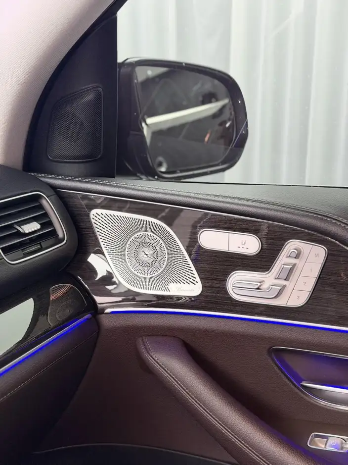 Mercedes-Benz GLS 2023 Model Facelift GLS 450 4MATIC Fashion Model – фото 8