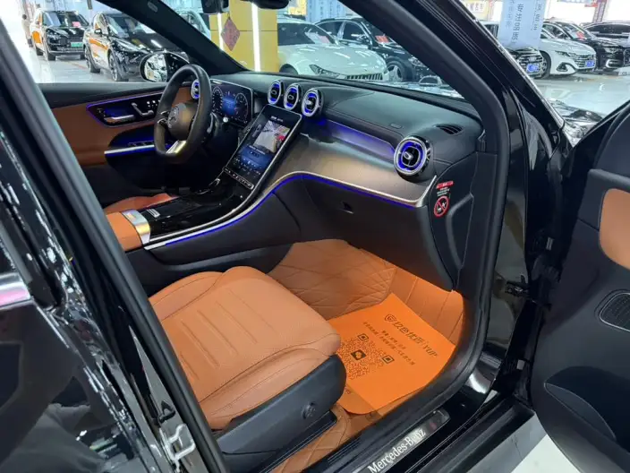 Mercedes-Benz GLC 2024 Model Facelift GLC 260 L 4MATIC Luxury Model 5 seat – фото 9