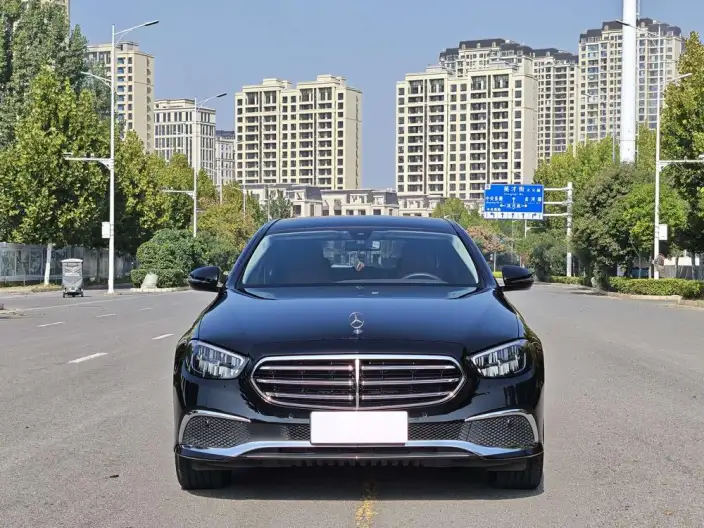 Mercedes-Benz E-Class 2023 Model Facelift E 260 L sedan – фото 2