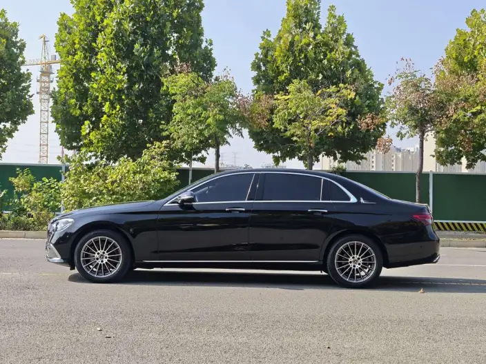 Mercedes-Benz E-Class 2023 Model Facelift E 260 L sedan – фото 4