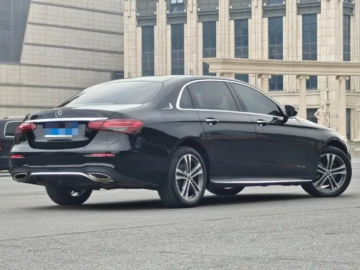 Mercedes-Benz E-Class 2022 Model E 260 L Sports sedan – фото 7