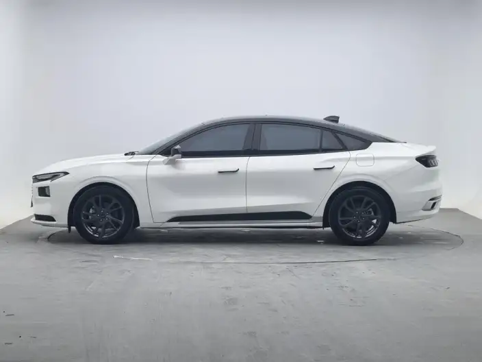 Ford Mondeo 2025 Model EcoBoost 245 Luxury Model