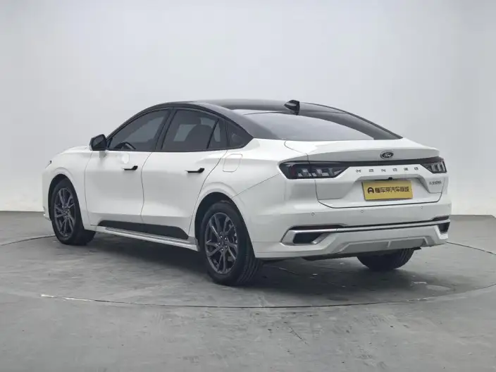 Ford Mondeo 2025 Model EcoBoost 245 Luxury Model – фото 5