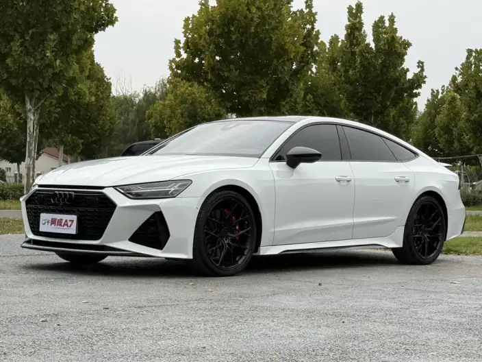 Audi A7 2023 Model 55 TFSI quattro Exclusive Model – фото 1