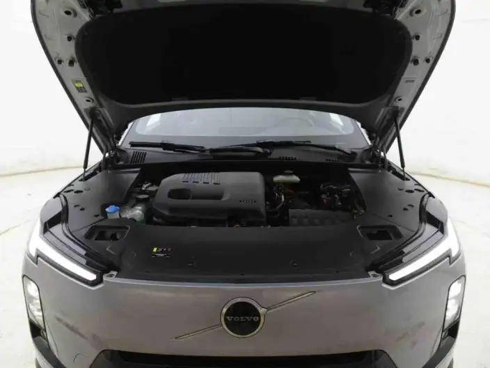 Volvo XC70 2026 Model 2WD Long Battery Life Pro Core – фото 7