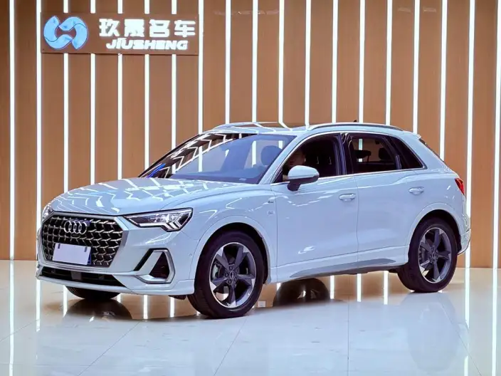 AUDI Q3 2024 Model 35 TFSI Fashion Dynamic Model – фото 1
