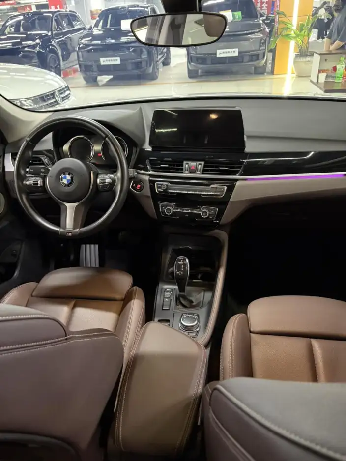 BMW X1 2022 Model sDrive25Li Leading Model – фото 9