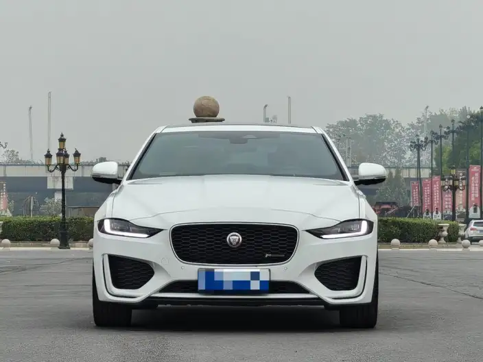 Jaguar XE L 2022 Model 2.0T 250PS R-DYNAMIC S Enterprising Sports Edition – фото 2