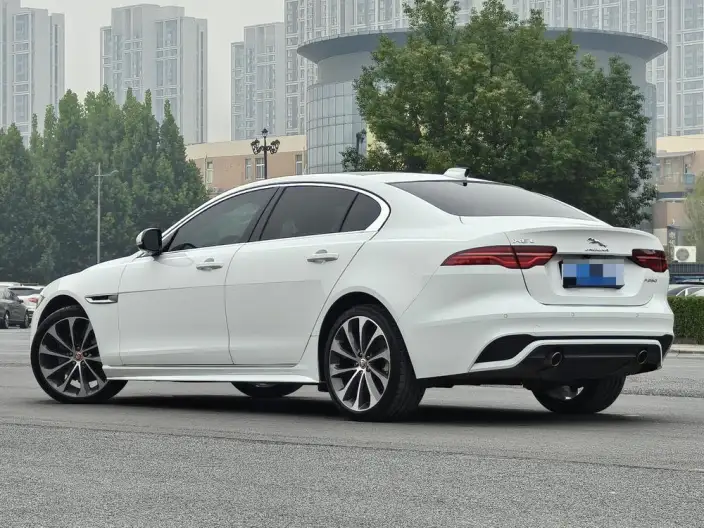 Jaguar XE L 2022 Model 2.0T 250PS R-DYNAMIC S Enterprising Sports Edition – фото 4