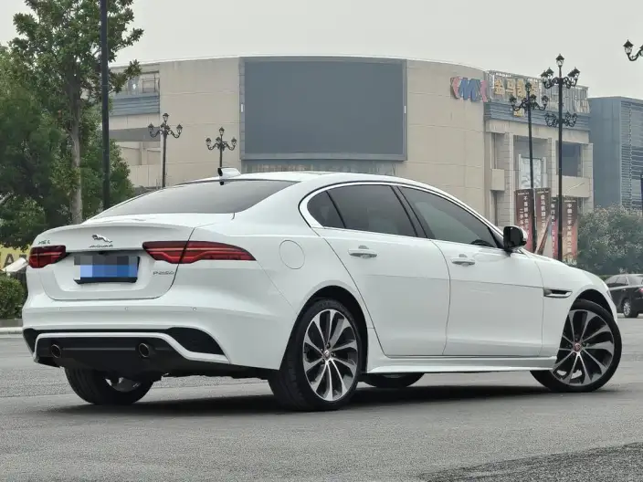 Jaguar XE L 2022 Model 2.0T 250PS R-DYNAMIC S Enterprising Sports Edition – фото 6