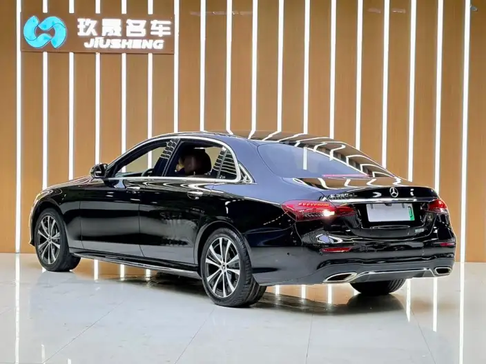 Mercedes-Benz E-Class PHEV 2022 Model Facelift II E 350 e L Sports sedan – фото 4
