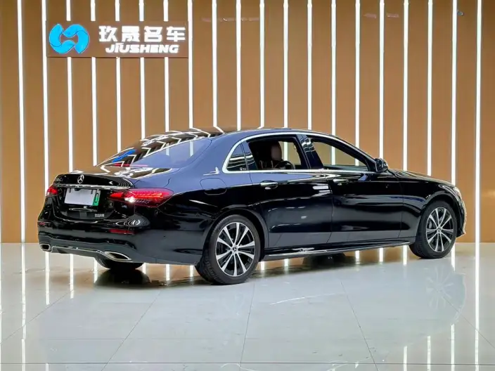 Mercedes-Benz E-Class PHEV 2022 Model Facelift II E 350 e L Sports sedan – фото 6