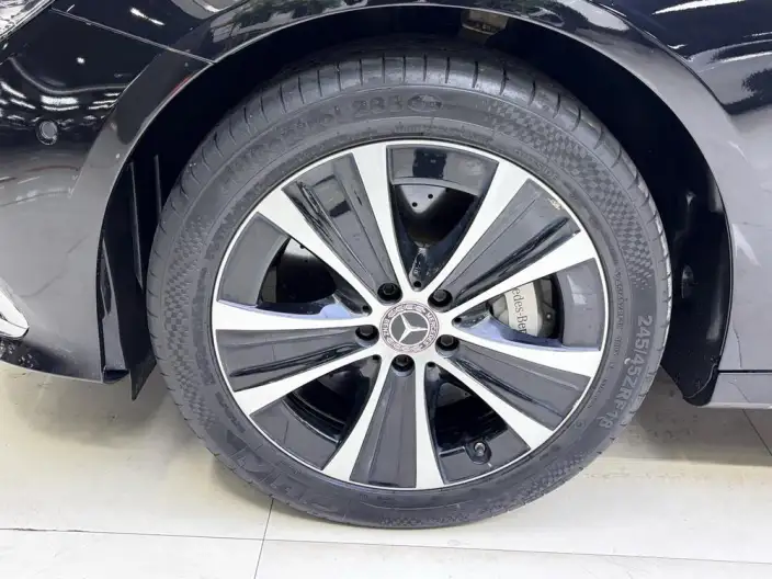 Mercedes-Benz E-Class PHEV 2022 Model Facelift II E 350 e L Sports sedan – фото 9