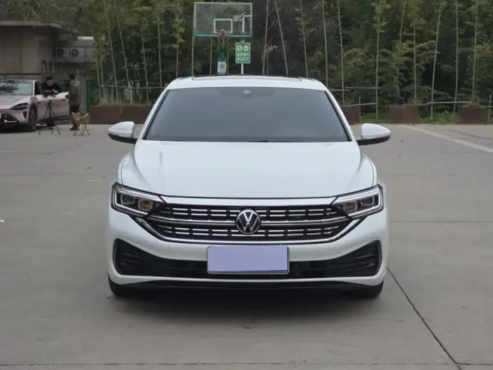 Volkswagen Sagitar 2023 Model 300TSI DSG Beyond Edition – фото 2