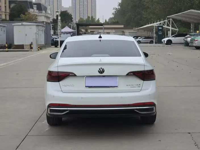 Volkswagen Sagitar 2023 Model 300TSI DSG Beyond Edition – фото 5