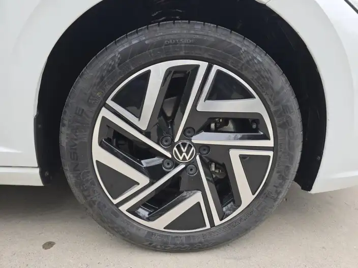 Volkswagen Sagitar 2023 Model 300TSI DSG Beyond Edition – фото 7