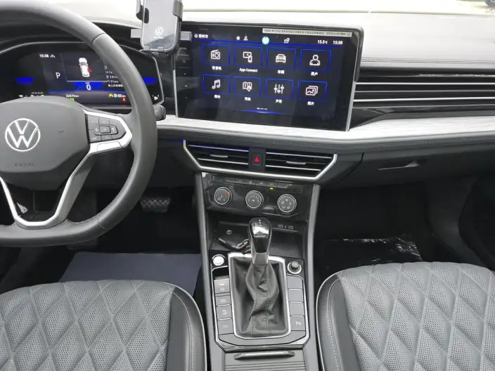 Volkswagen Sagitar 2023 Model 300TSI DSG Beyond Edition – фото 8