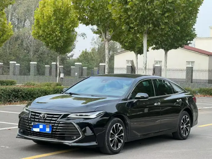 Toyota Avalon 2023 Model 2.0L CVT Deluxe Edition – фото 1