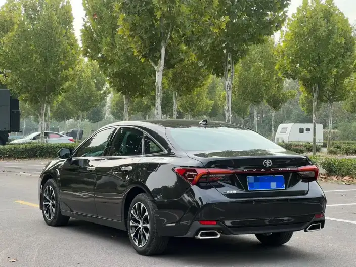 Toyota Avalon 2023 Model 2.0L CVT Deluxe Edition – фото 4