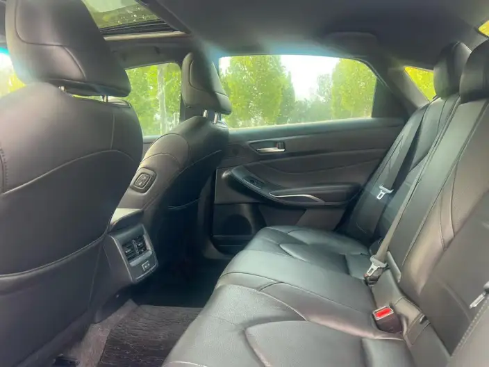 Toyota Avalon 2023 Model 2.0L CVT Deluxe Edition – фото 9