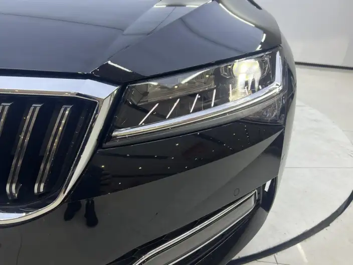 Skoda Superb 2024 Model TSI280 DSG Exclusive Edition – фото 8