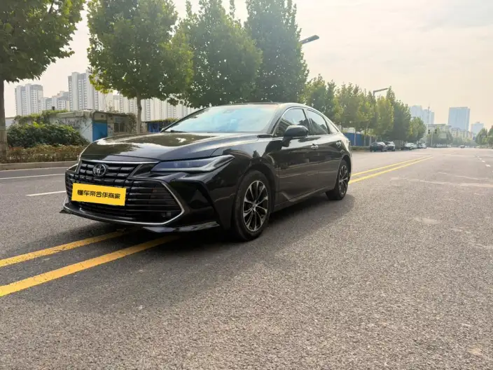 Toyota Avalon 2023 Model 2.0L CVT Deluxe Edition – фото 1