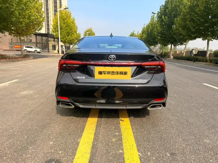 Toyota Avalon 2023 Model 2.0L CVT Deluxe Edition – фото 5