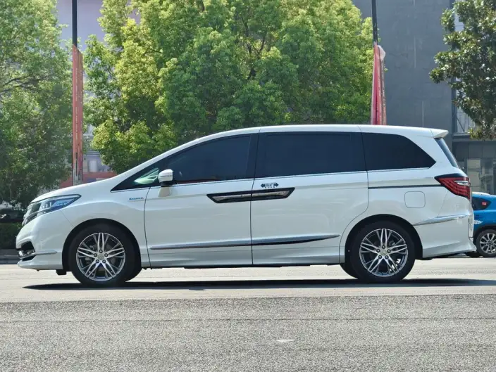 Honda Elysion 2019 Model 2.0L Rui*Hybrid Supreme Edition – фото 4