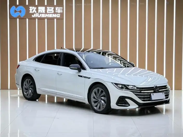 Volkswagen CC 2023 Model 380TSI Eye-catching version – фото 3