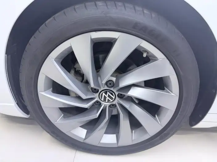 Volkswagen CC 2023 Model 380TSI Eye-catching version – фото 10