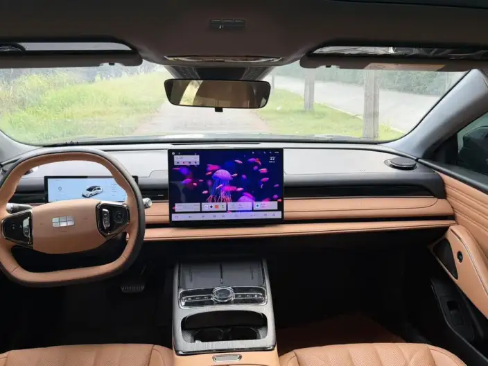 Geely Galaxy E8 PHEV 2025 Model 130km EM-i Premium Edition – фото 8