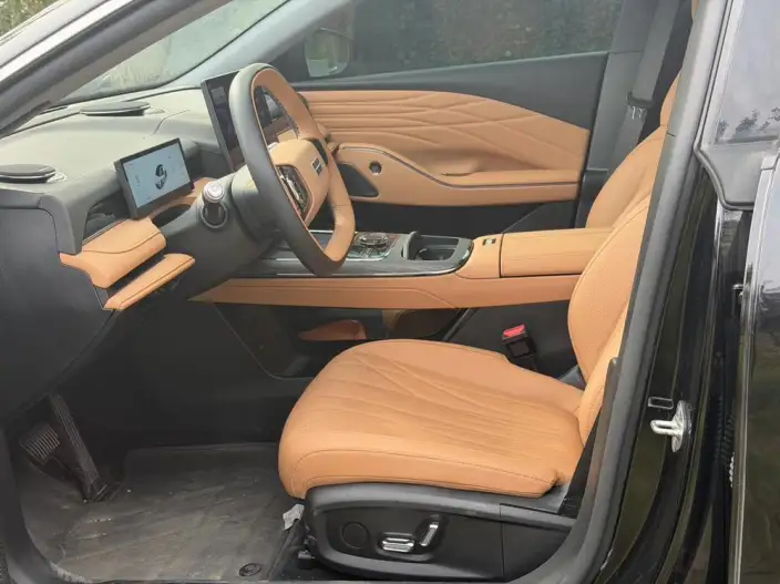 Geely Galaxy E8 PHEV 2025 Model 130km EM-i Premium Edition – фото 9