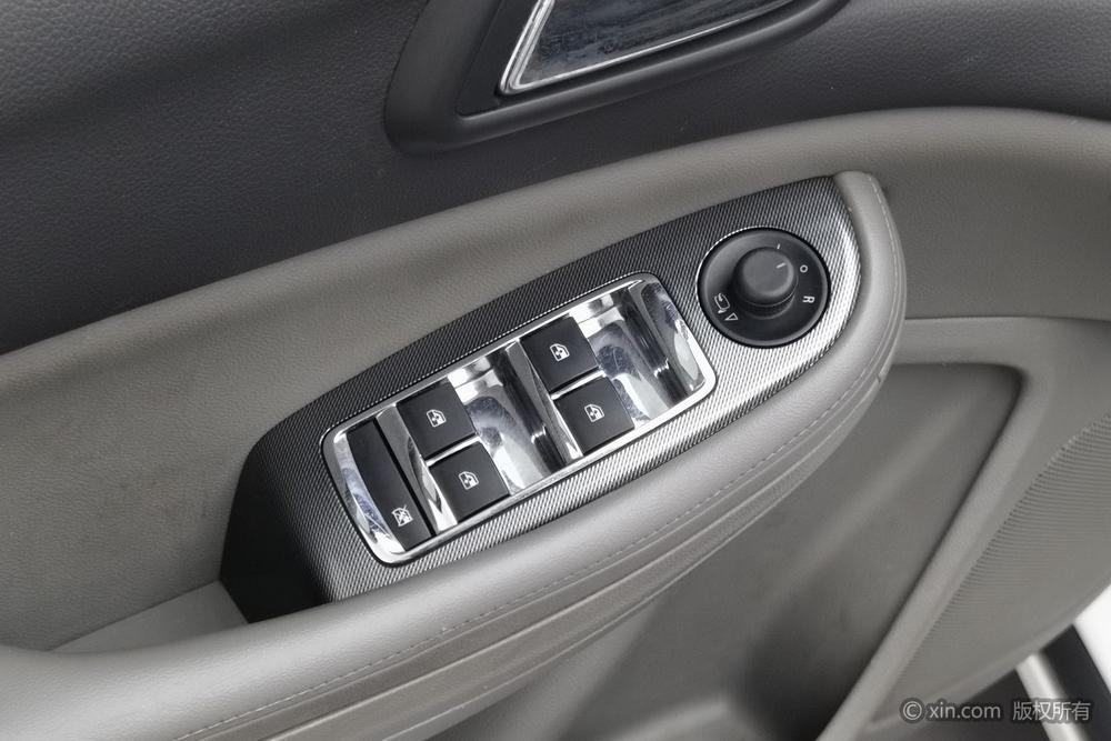 Chevrolet Malibu 2014 2.0L Auto Luxury – фото 23