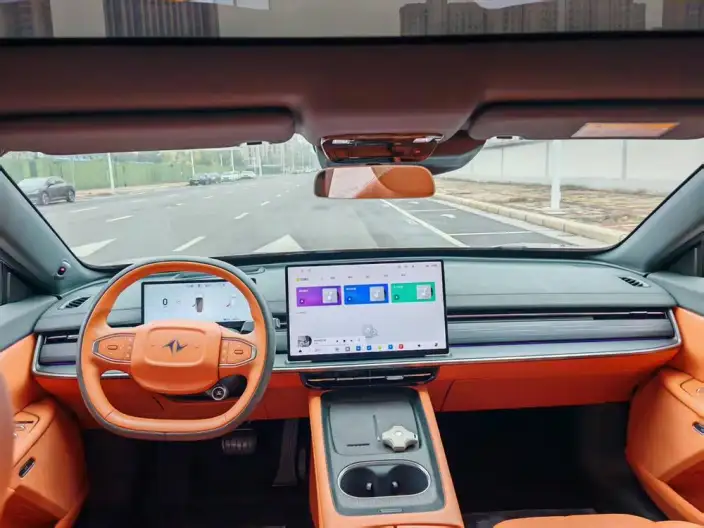 eπ 007 2025 Model EV 565 4WD Max Pilot Edition – фото 9