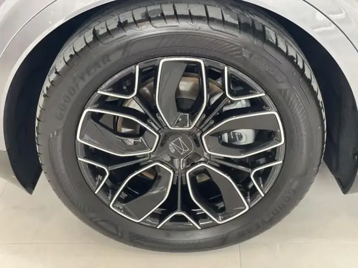 Avatr 07 2026 Model Ultra 4WD EV Edition – фото 8