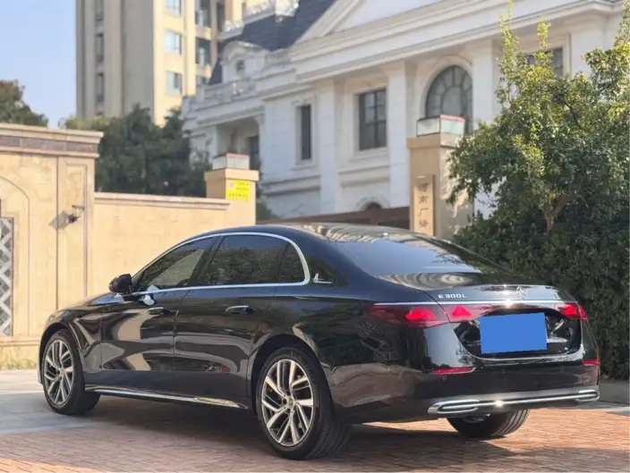 Mercedes-Benz E-Class 2024 Model Facelift E 300 L Fashion Model sedan – фото 4