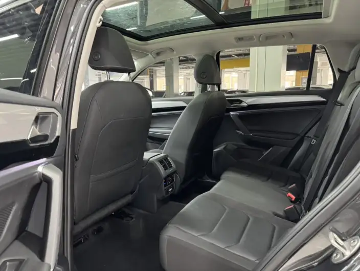 Volkswagen Tayron 2022 Model 280TSI 2WD Luxury Zhilian Edition – фото 10