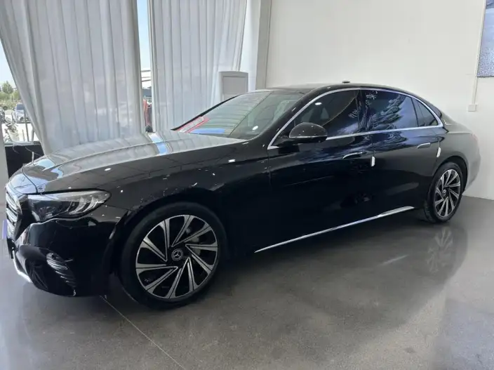 Mercedes-Benz E-Class 2024 Model E 300 L Luxury Model sedan – фото 1