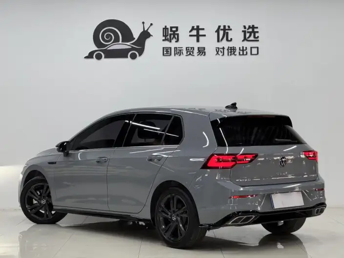 Volkswagen Golf 2023 Model 280TSI DSG R-Line Lite – фото 4