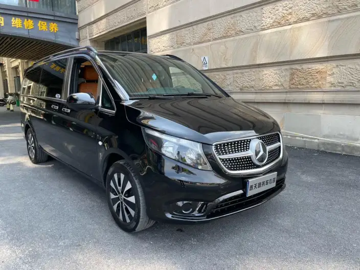 Viano 2023 Model 2.0T Elite Edition 7 seat – фото 3