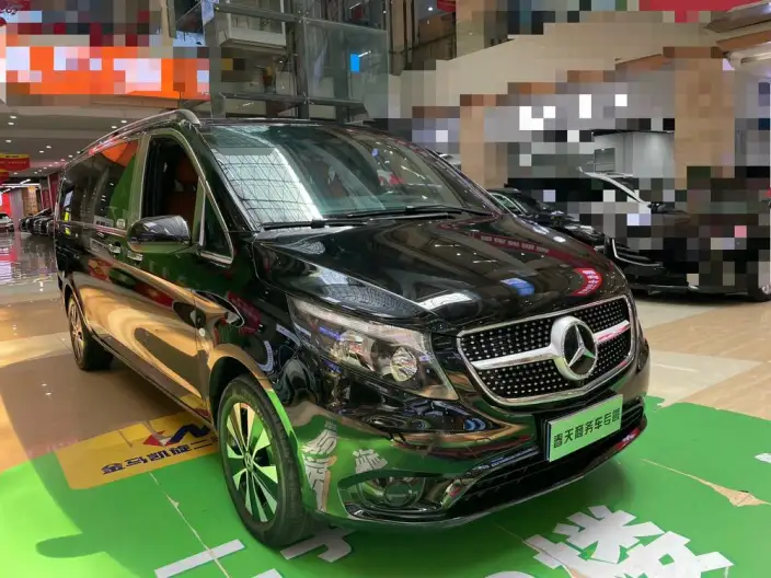 Viano 2023 Model 2.0T Elite Edition 7 seat – фото 9