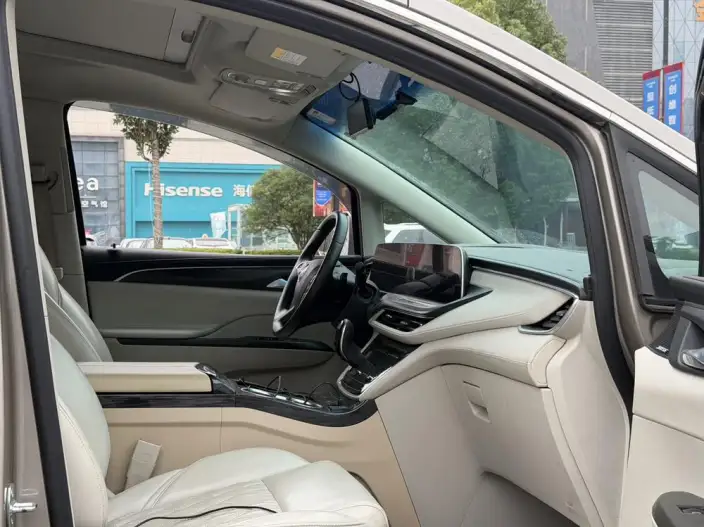Buick GL8 2023 Model ES Luzun 2.0T Comfort Model – фото 7