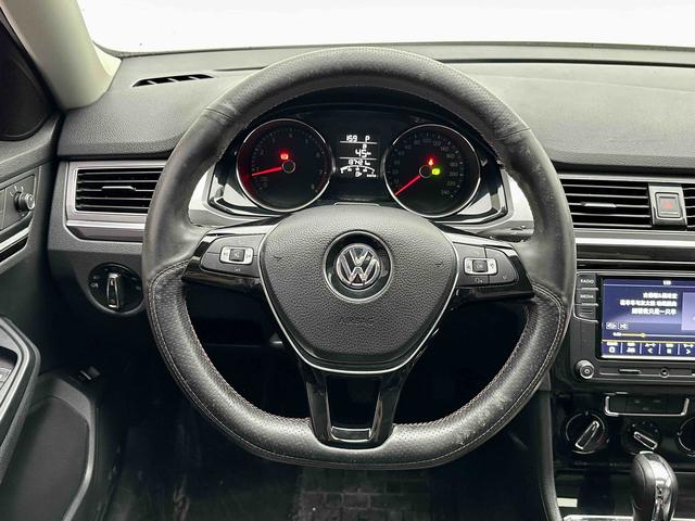 Volkswagen Bora 2016 1.6L Automatic Comfort – фото 9