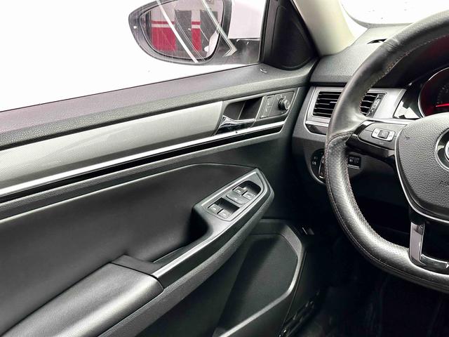 Volkswagen Bora 2016 1.6L Automatic Comfort – фото 13